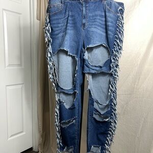 Fashion to Figure Denim Side Fringe Ripped Jeans Size 28